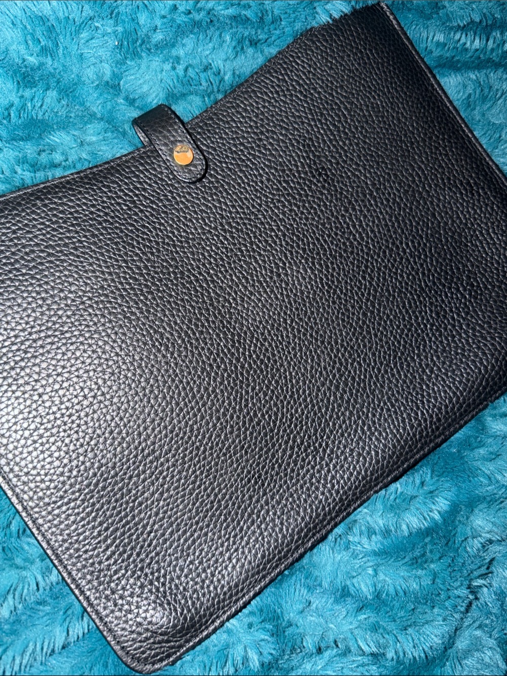 Cuyana Black Leather Folio - Sleek Black Organizer